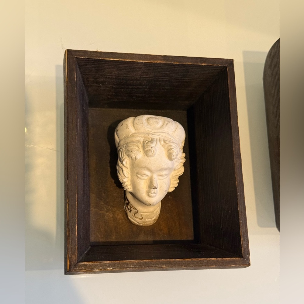 2 Vintage Head Replicates from Wawel Castle Coffered Ceiling of the Envoys' Hall - Picture 4 of 8